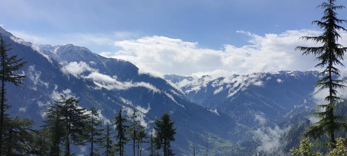 Ishan Log Huts-A Boutique Home Stay Banjār Kültér fotó