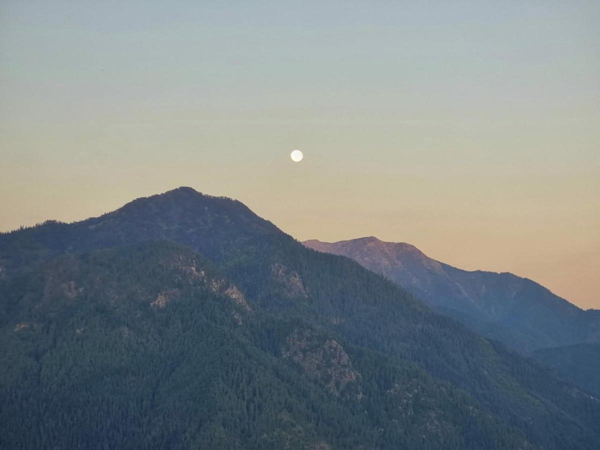Ishan Log Huts-A Boutique Home Stay Banjār Kültér fotó
