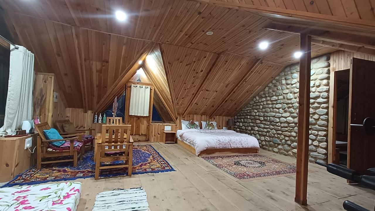 Ishan Log Huts-A Boutique Home Stay Banjār Kültér fotó