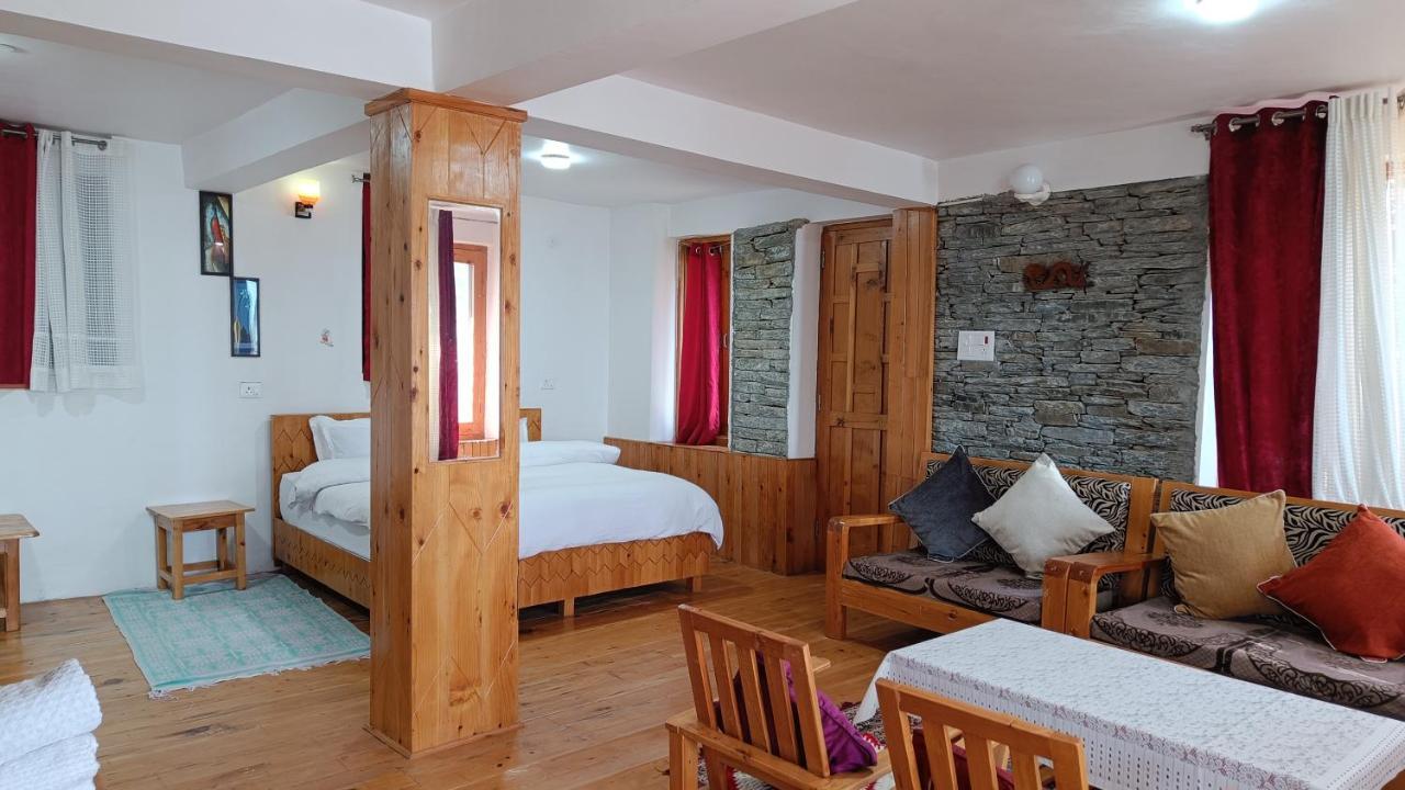 Ishan Log Huts-A Boutique Home Stay Banjār Kültér fotó