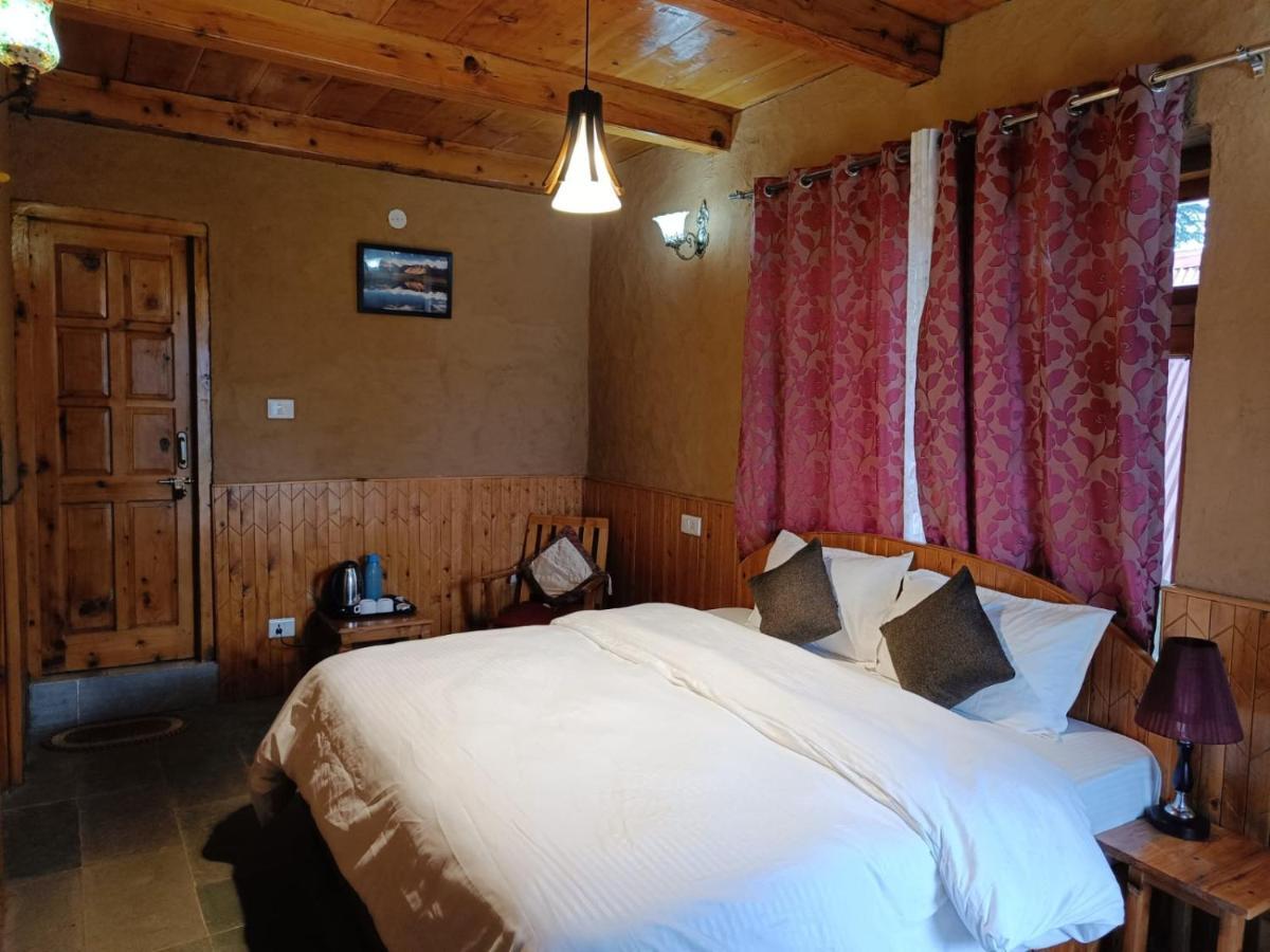 Ishan Log Huts-A Boutique Home Stay Banjār Kültér fotó
