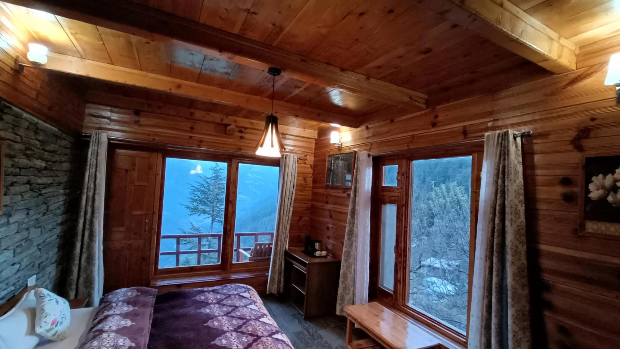 Ishan Log Huts-A Boutique Home Stay Banjār Kültér fotó