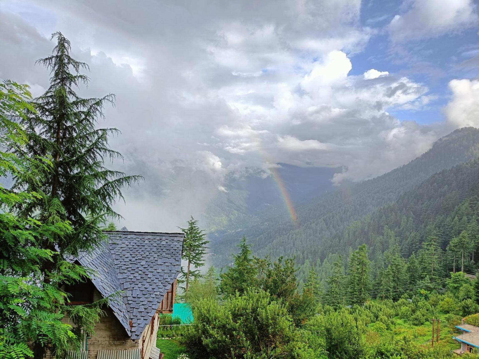 Ishan Log Huts-A Boutique Home Stay Banjār Kültér fotó