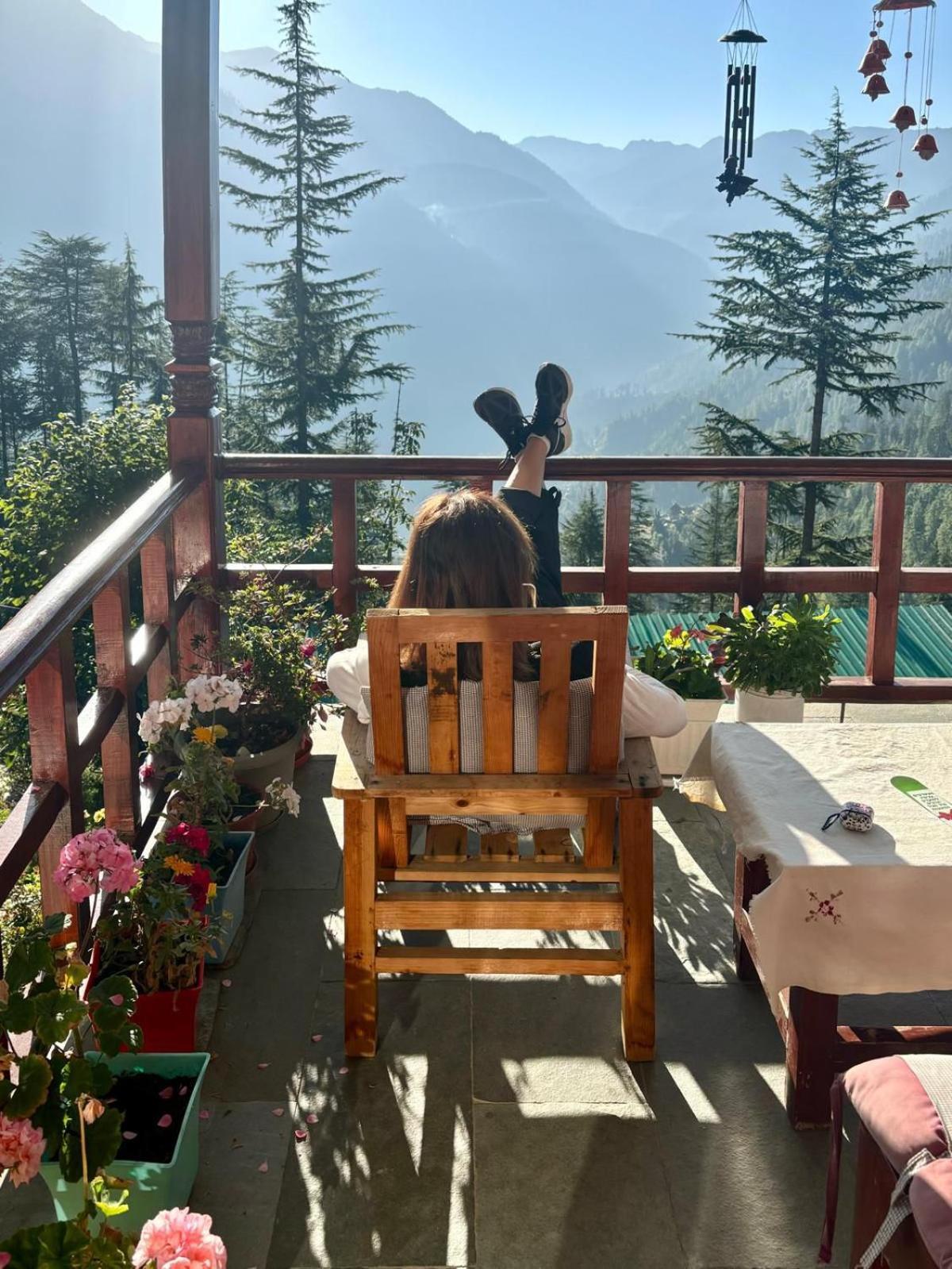 Ishan Log Huts-A Boutique Home Stay Banjār Kültér fotó