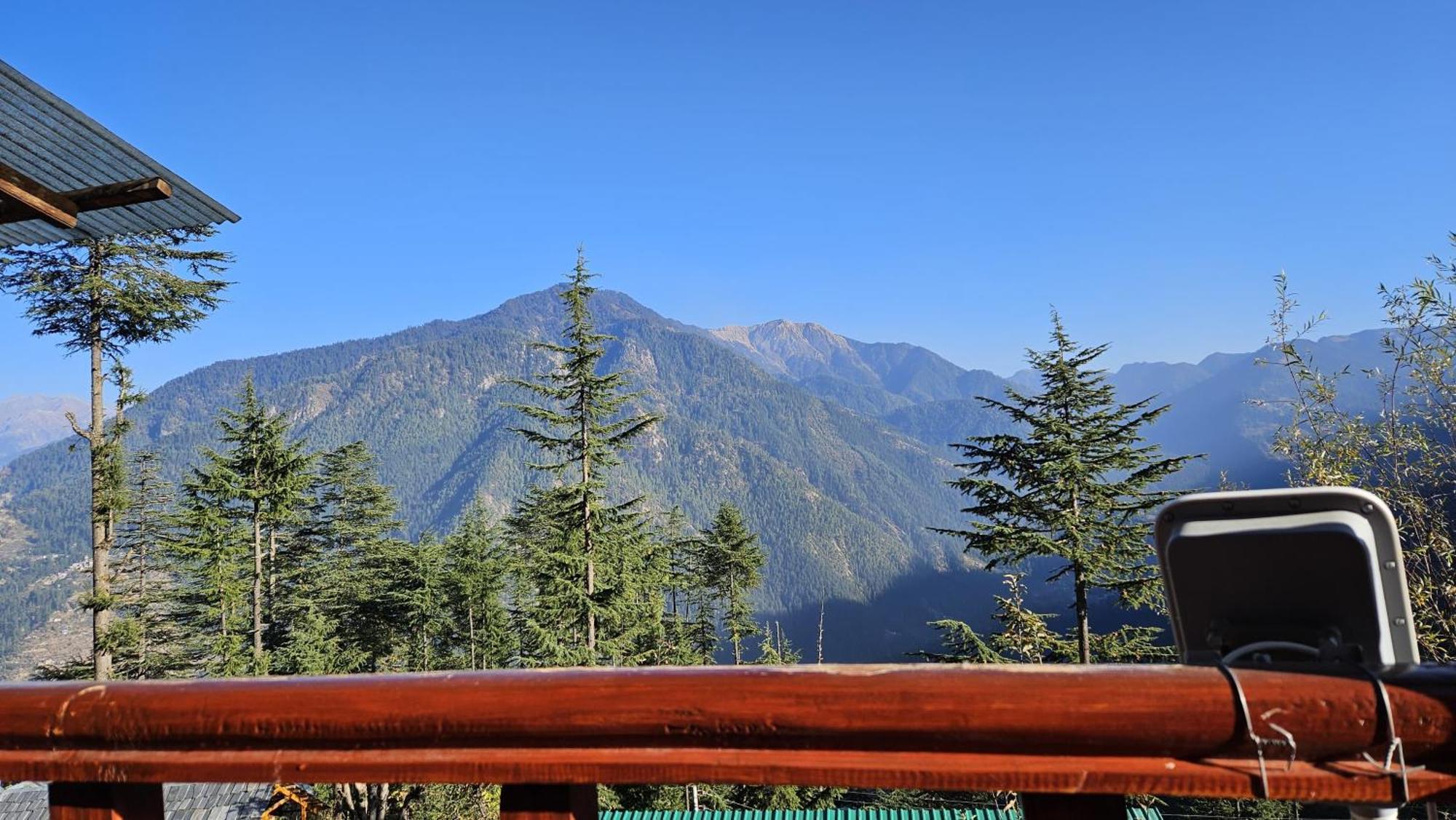 Ishan Log Huts-A Boutique Home Stay Banjār Kültér fotó