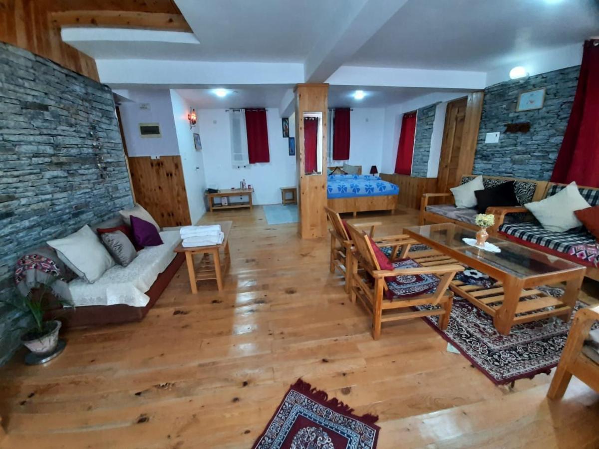 Ishan Log Huts-A Boutique Home Stay Banjār Kültér fotó