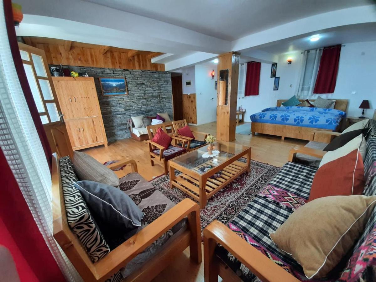 Ishan Log Huts-A Boutique Home Stay Banjār Kültér fotó